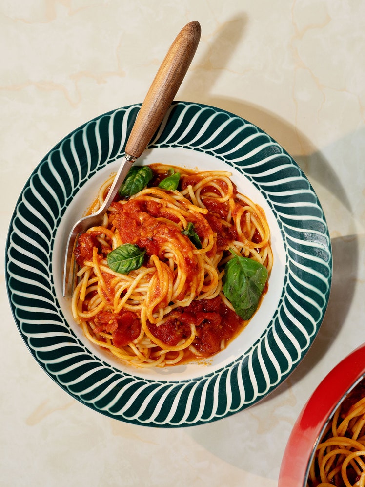 Smoky Tomato Spaghetti